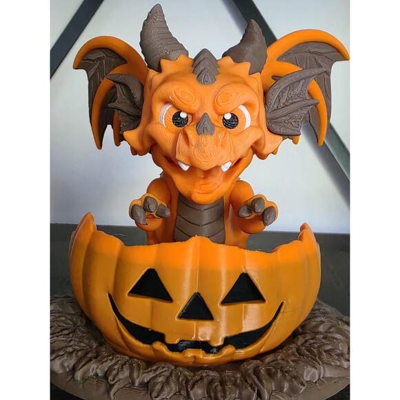 Punkin the Halloween Dragon 3d Figure with Base - Picture 2 of 6
